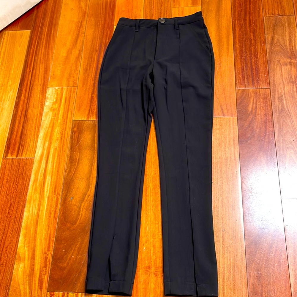 DANIELLE BERNSTEIN BLACK SKINNY PANTS SIZE 6 BRAND NEW